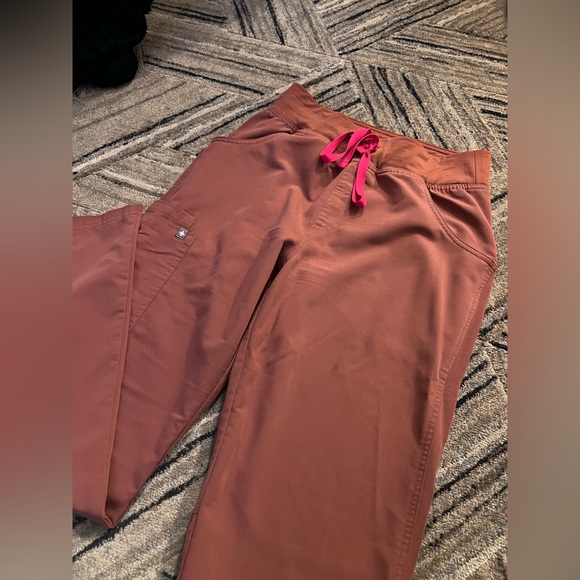 figs mauve kade scrub pant hot pink string - Picture 2 of 5